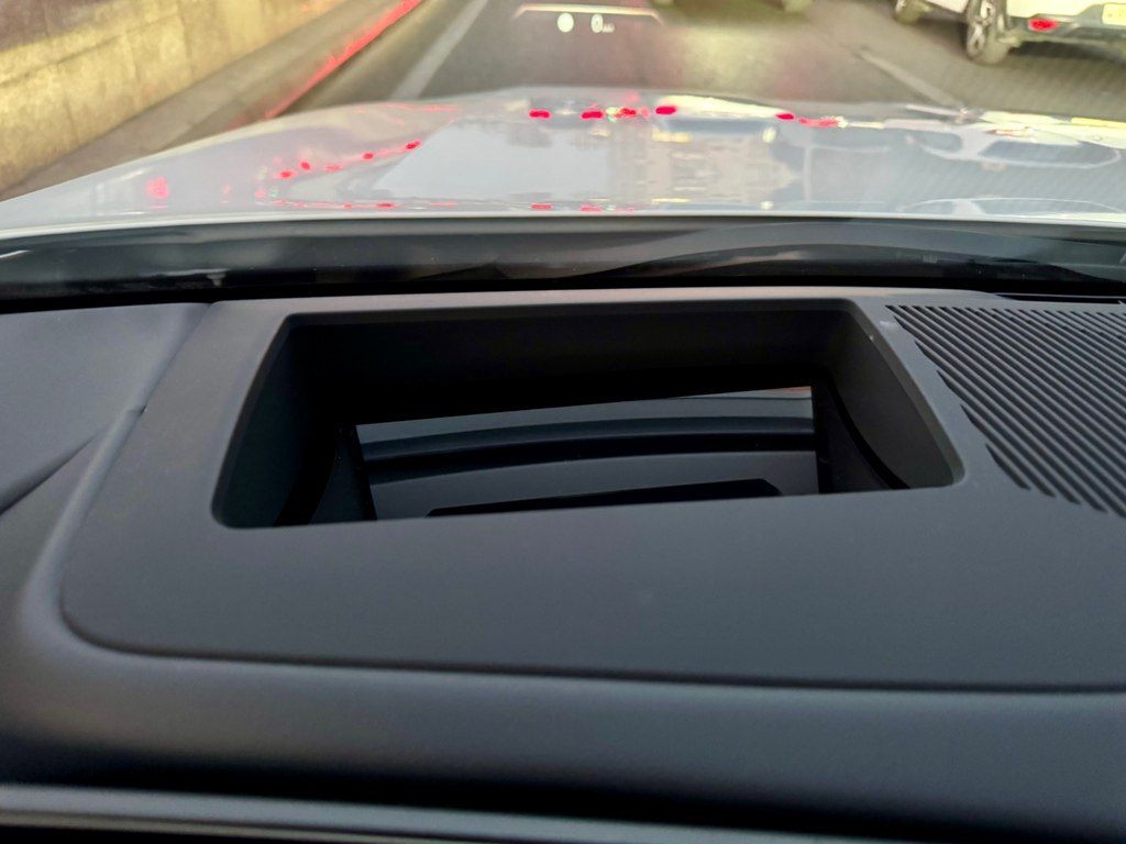 BMW 520, 2.0 L, 2025 il, 8 900 km — Avtomobillər, Bakı (11)
