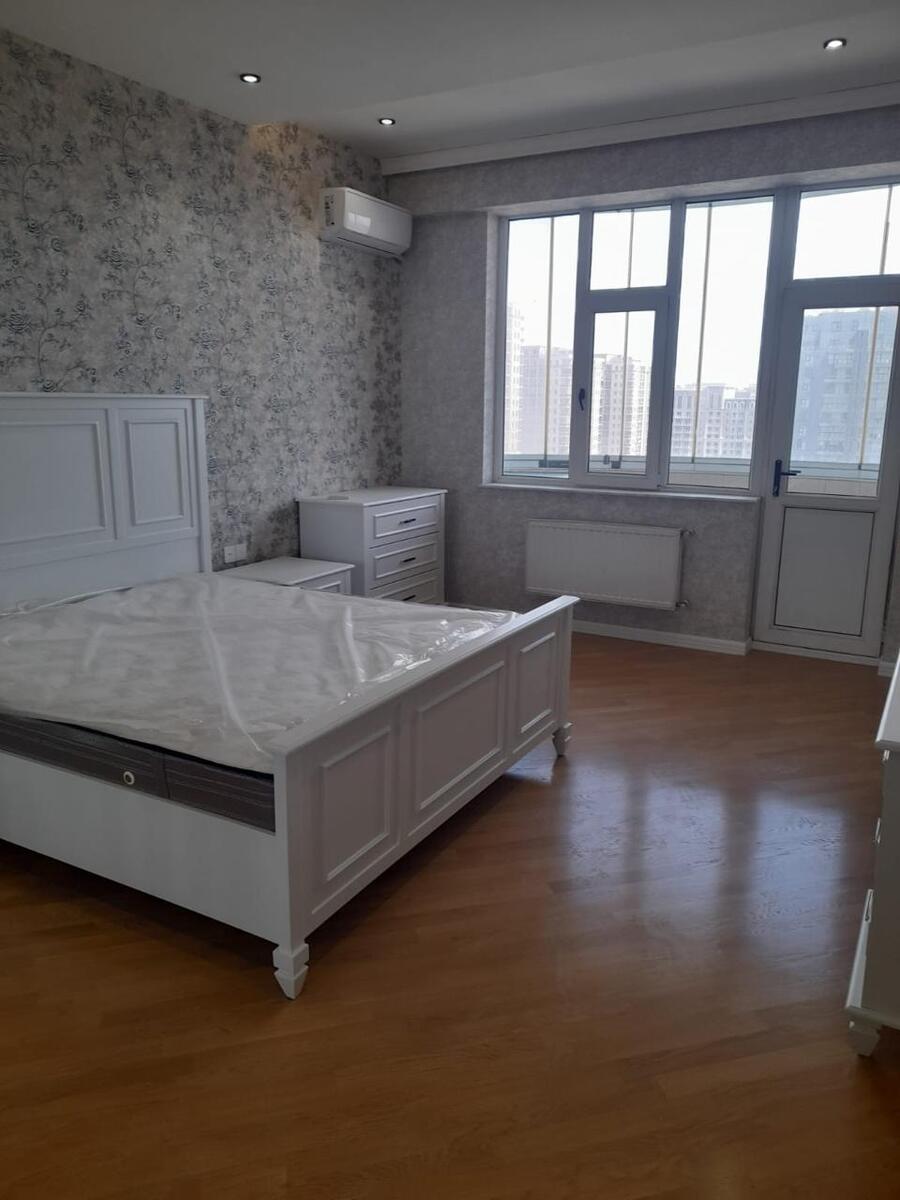 Satılır 4 otaqlı yeni tikili 175 m² — Mənzil, Bakı (8)