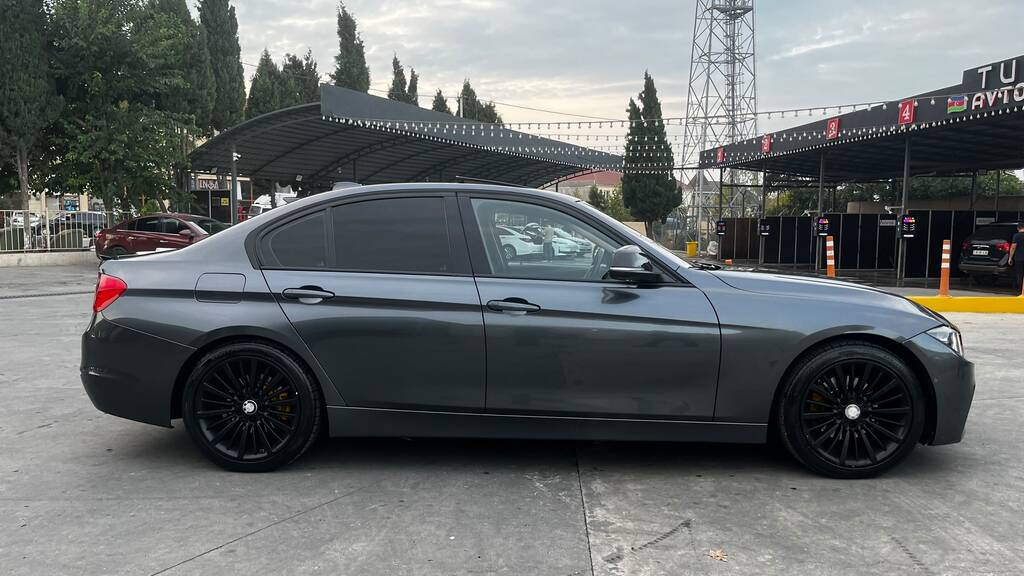BMW 328, 2.0 L, 2013 il, 295 123 km — Avtomobillər, Gəncə (4)