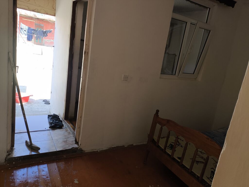 Binəqədi 20 yanvar yolu üzərində Ev kirayə verilir 300 aznə 2 otaq 1 — Ev, villa, Bakı (2)