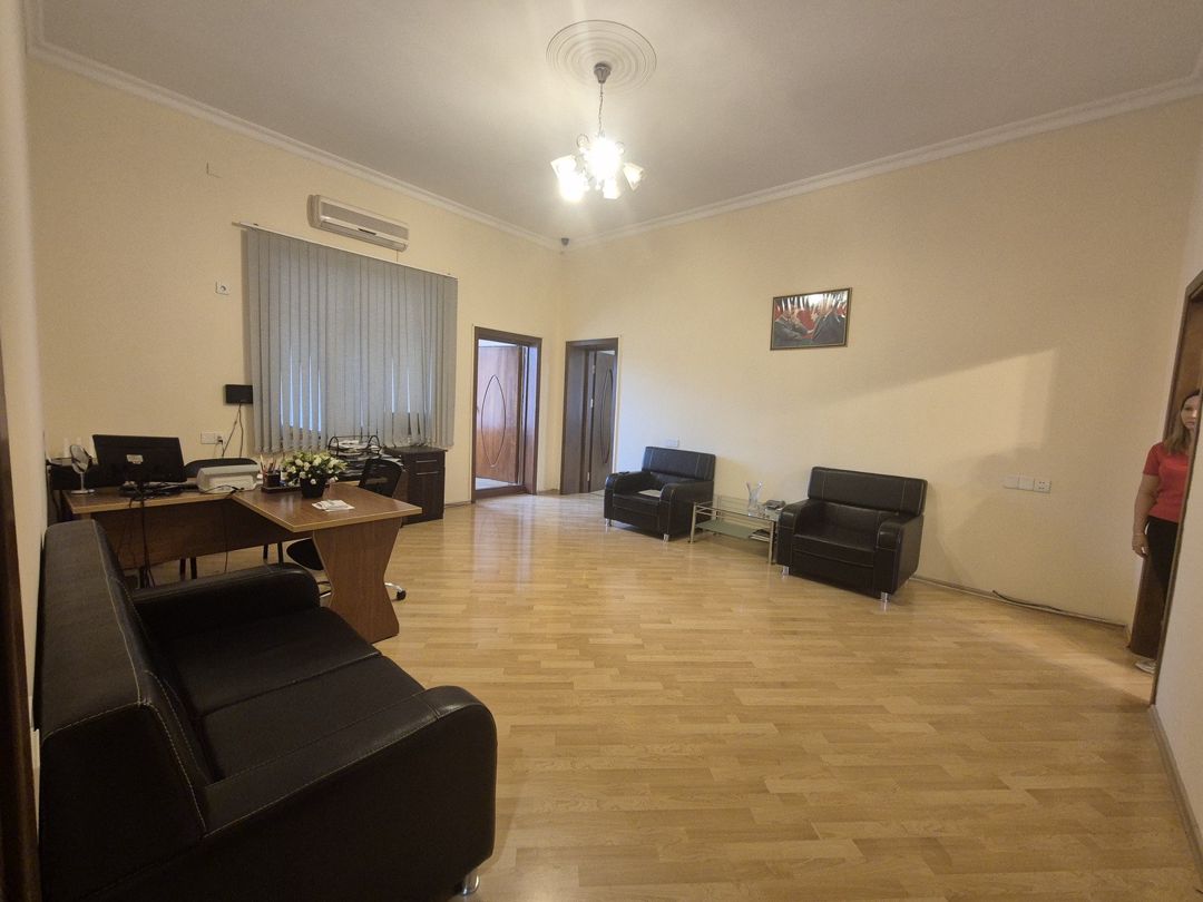 İcarəyə verilir 3 otaqlı ofis 130 m² — Ofis, Bakı (3)