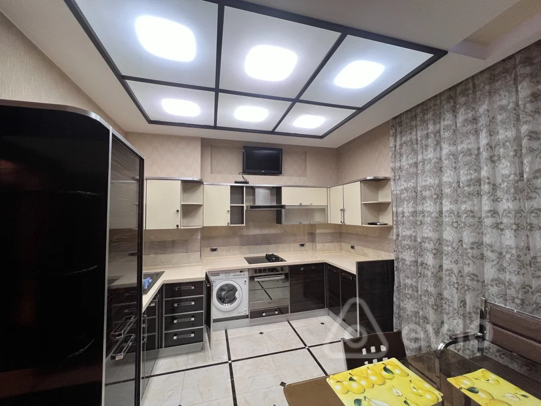 2 otaqlı mənzil, 94 m², Həsən Salmani küç. — kirayə — Mənzil, Bakı (4)