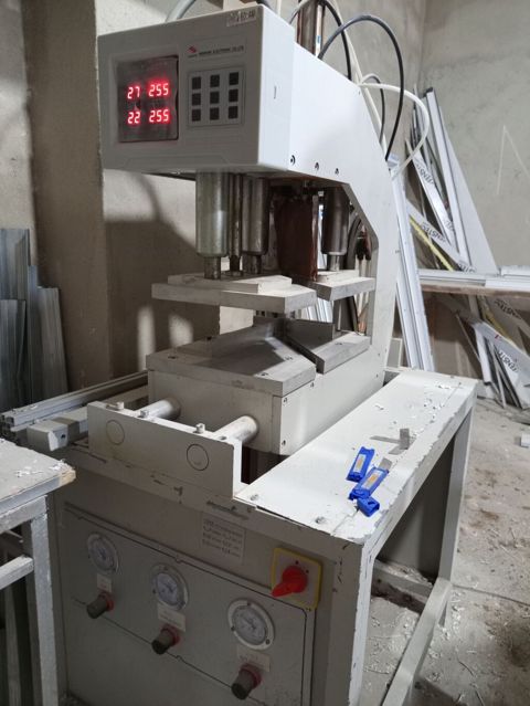 PVC/alüminium pəncərə-qapı istehsalı üçün avadanlıqlar dəsti Tərkib — Digah