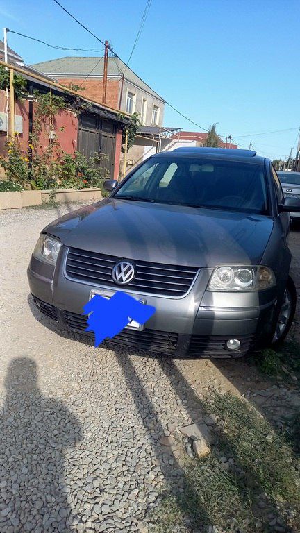 Volkswagen Passat, 1.8 L, 2003 il, 190 300 km — Bakı