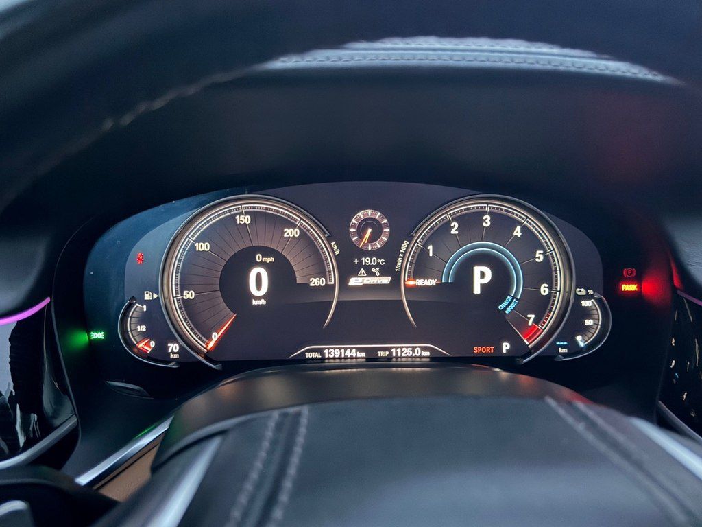 BMW 740, 2.0 L, 9.2 kWh, 2019 il, 137 000 km — Avtomobillər, Bakı (12)
