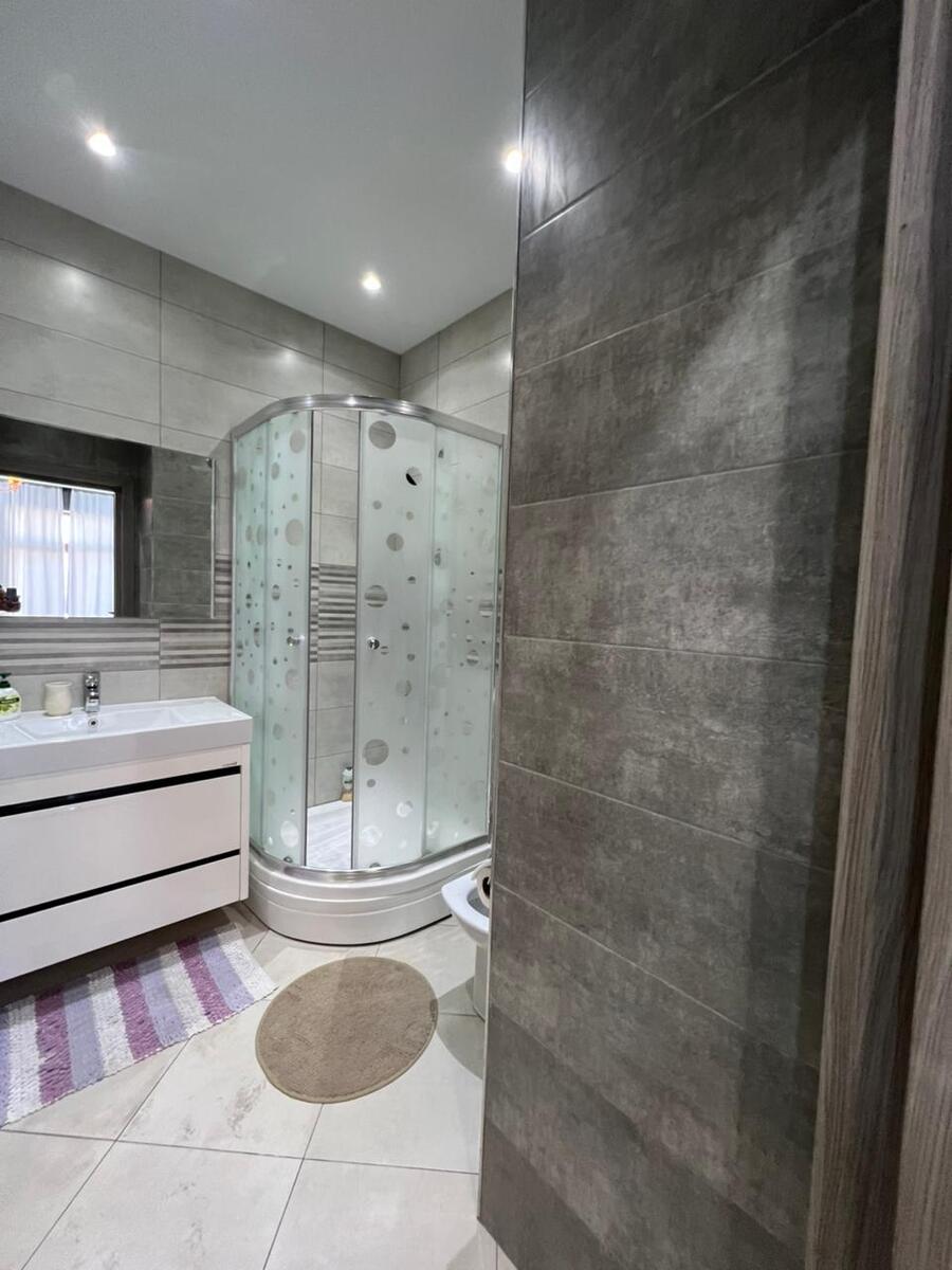 İcarəyə verilir 3 otaqlı yeni tikili 130 m² — Mənzil, Bakı (11)