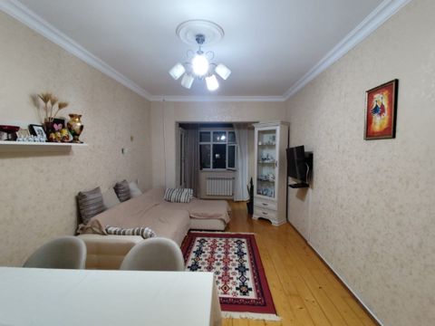 Satılır 2 otaqlı köhnə tikili 65 m² — Bakı