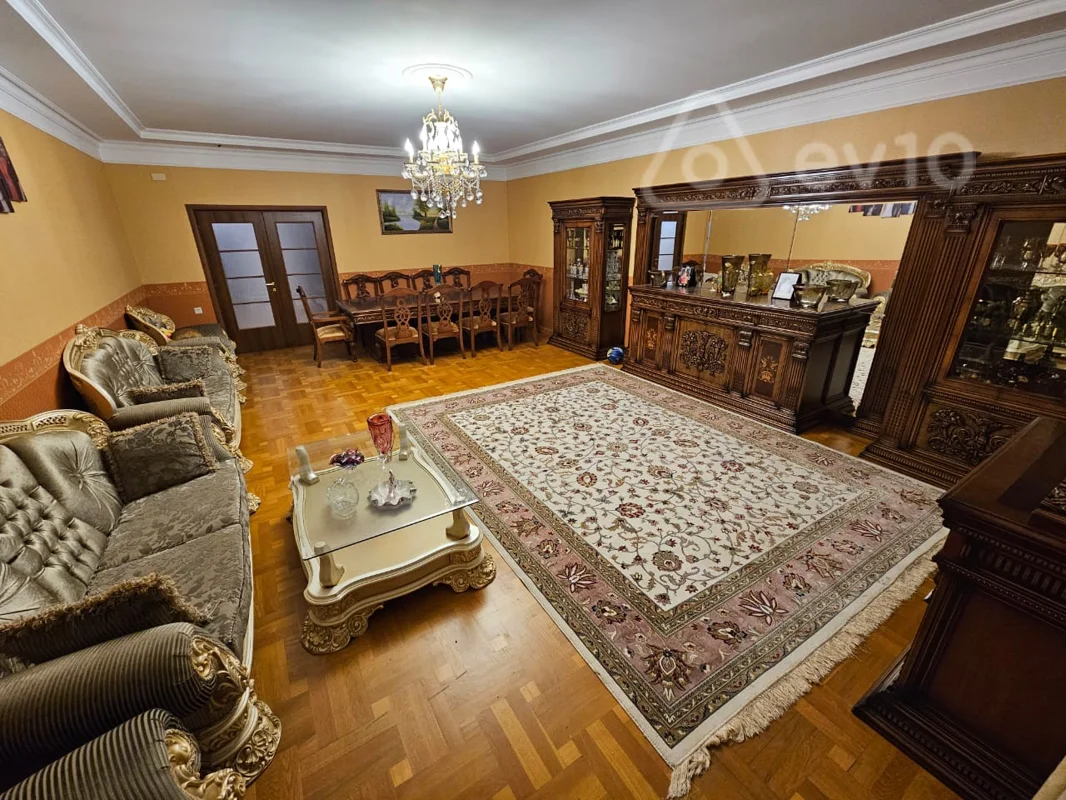 3 otaqlı mənzil, 150 m², Bakı, Ceyhunbəy Hacıbəyli küç. — kirayə — Bakı