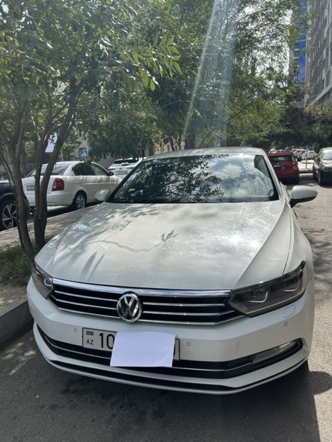 Volkswagen Passat serviz bezkraska .harda istesez yoxlatdira — Bakı