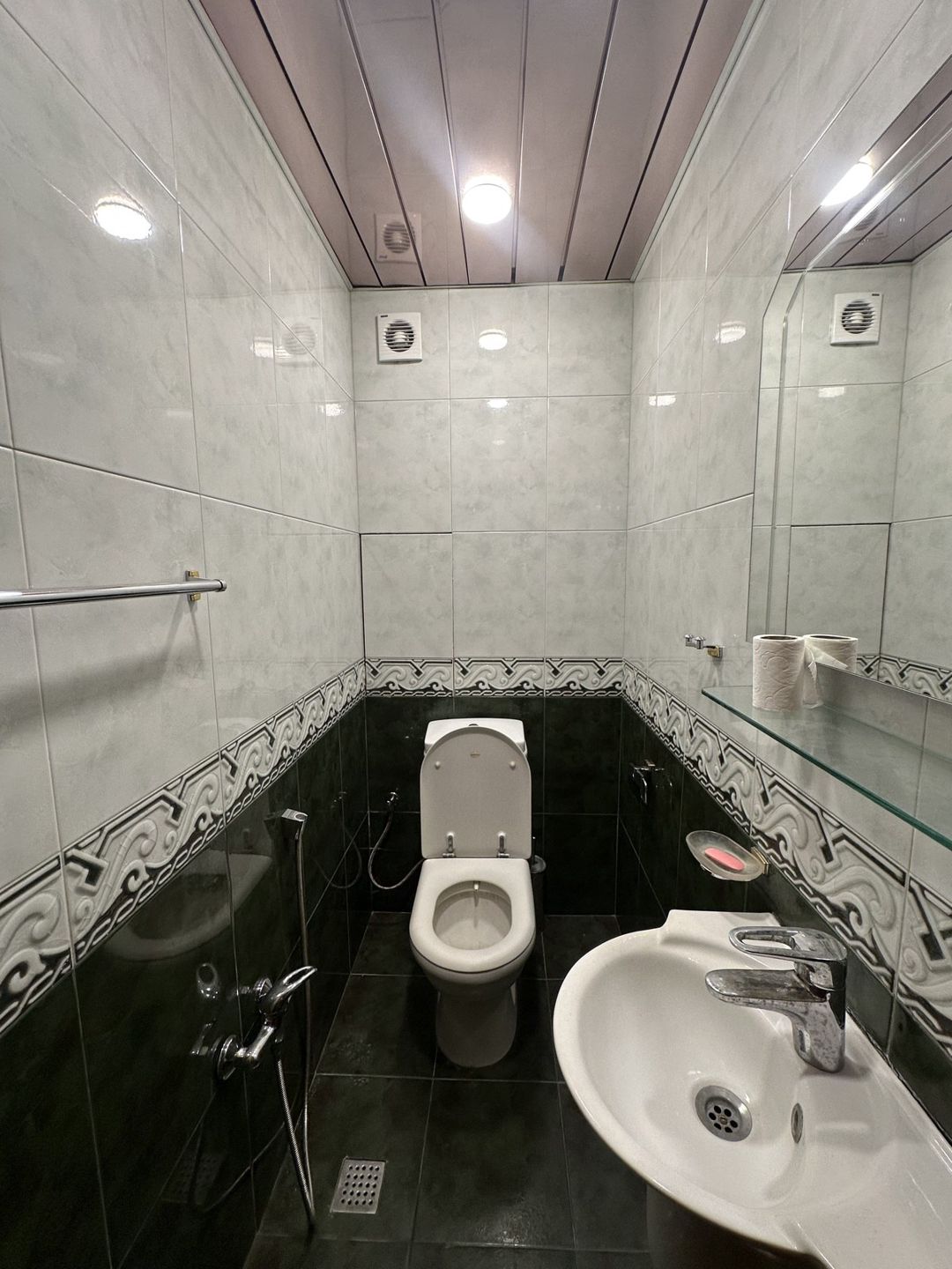 İcarəyə verilir 3 otaqlı yeni tikili 140 m² — Mənzil, Bakı (12)