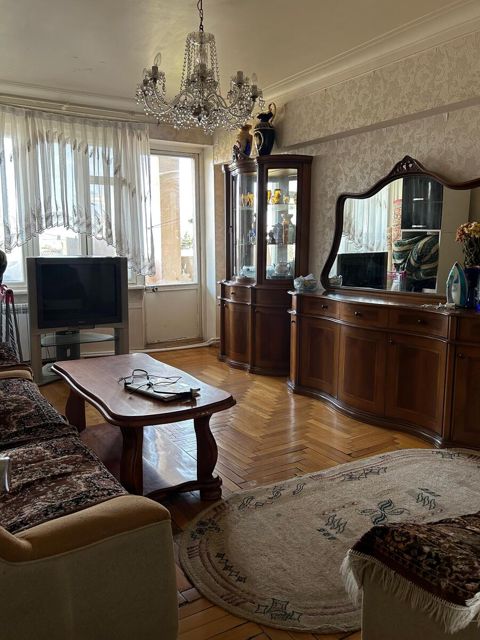 Satılır 3 otaqlı köhnə tikili 80 m² — Bakı