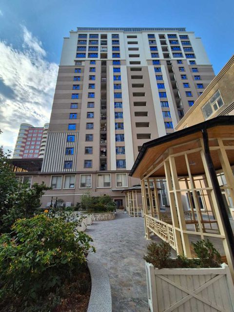 İcarəyə verilir 2 otaqlı yeni tikili 114 m² — Apartment