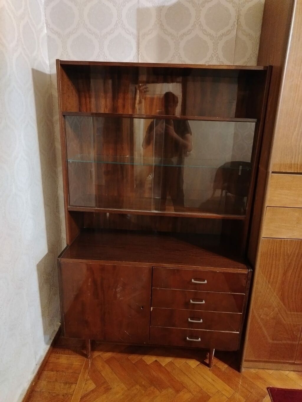Vitrinli bufet/şkaf - Material: ağac üzərində parlaq şpon - Üst — Şkaflar, Bakı
