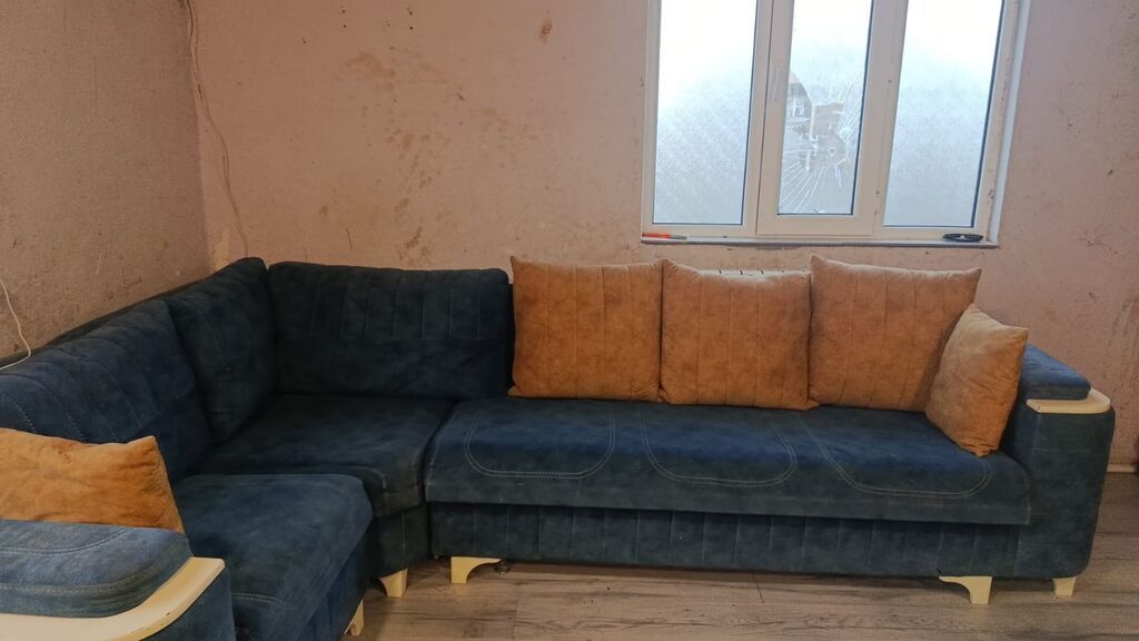 Salam alekum yendi heç deməy olar işləməyib sadeca olaraq yummağa — Divanlər, Xırdalan (5)