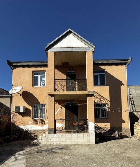 Satılır 5 otaqlı həyət evi/bağ evi 220 m² — Bakı