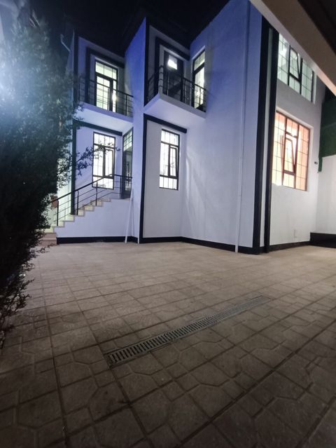 Satılır 5 otaqlı həyət evi/bağ evi 160 m² — Bakı