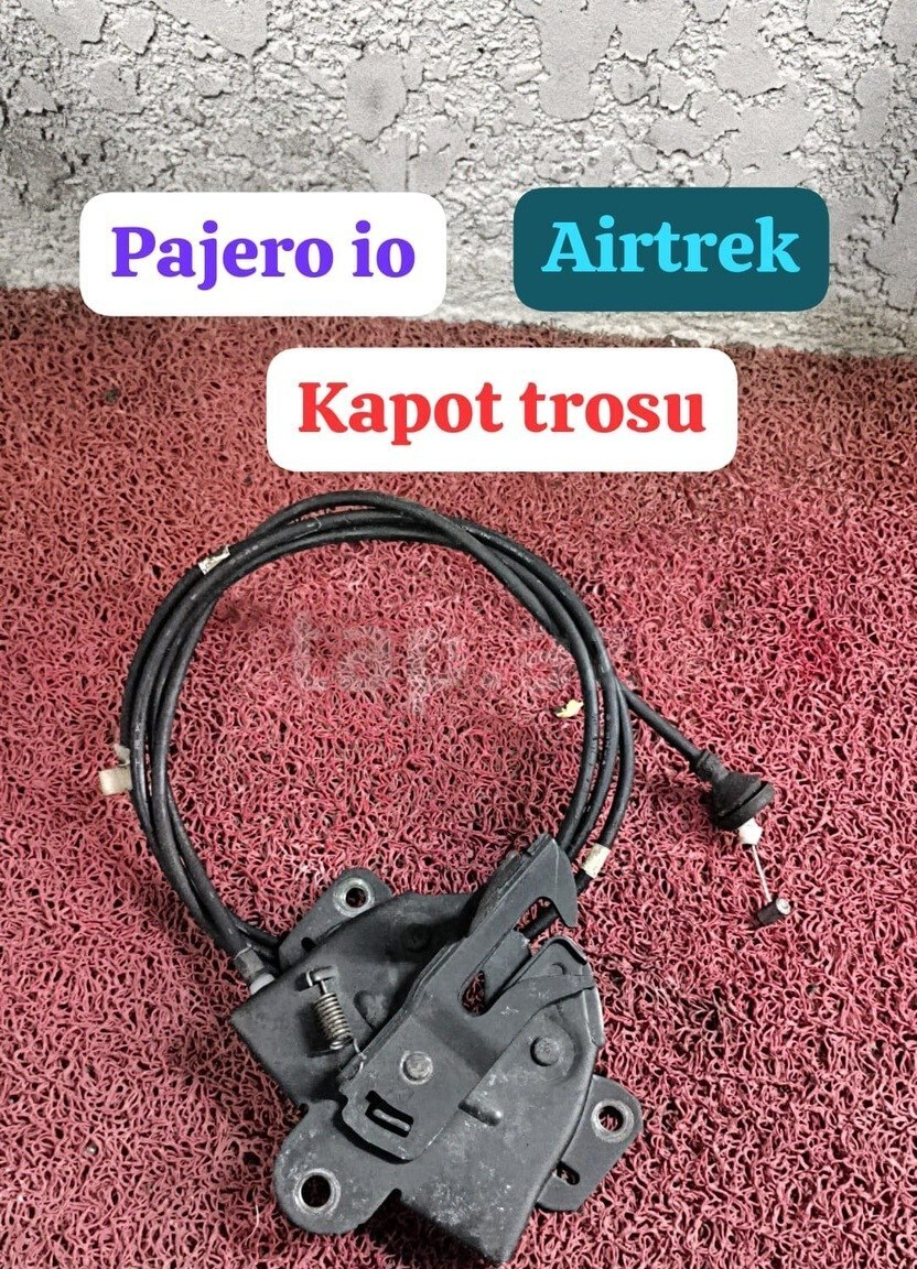 Kapot trosu Mitsubishi Airtrek — Bakı