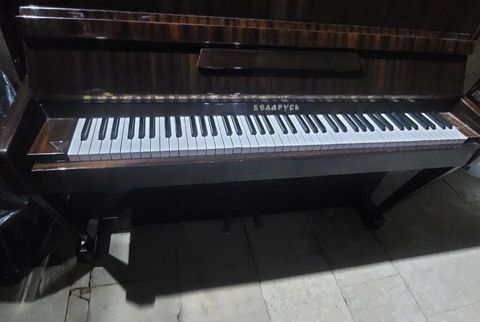 Belarus upright pianino - Model: “Belarus” akustik upright pianino — Gəncə