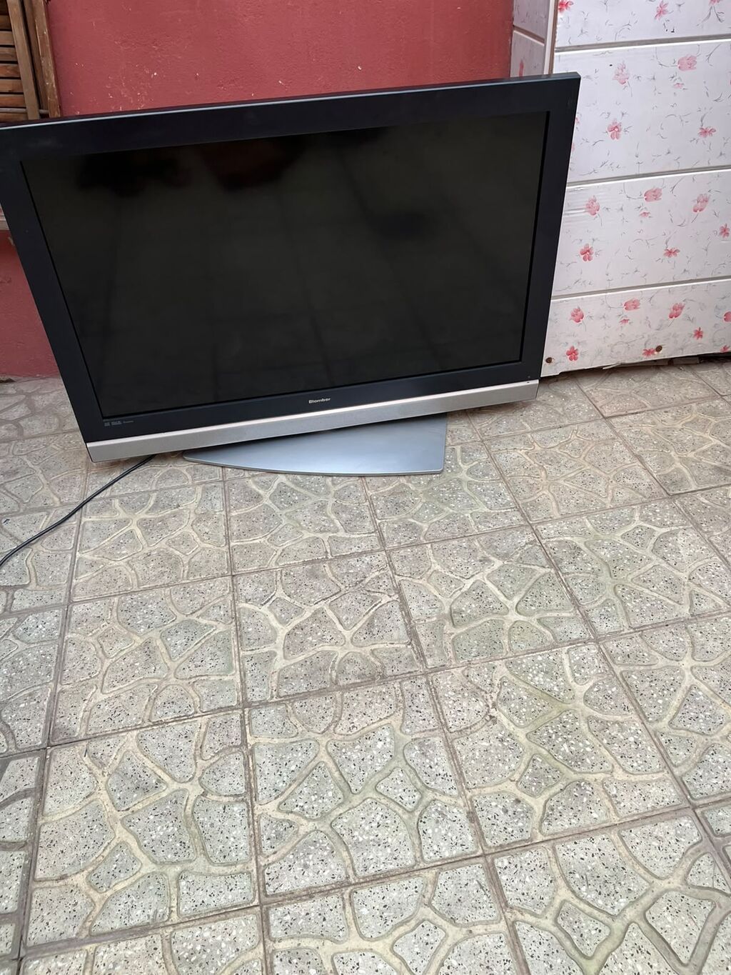 3 telvizor,ișlemir.cəmi 20 manat.Samsung,vestel,,blomerg — Televizorlar, Bakı (2)