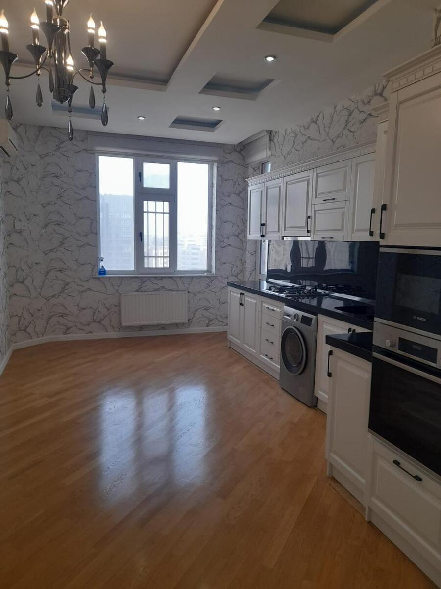 Satılır 4 otaqlı yeni tikili 175 m² — Mənzil, Bakı (4)