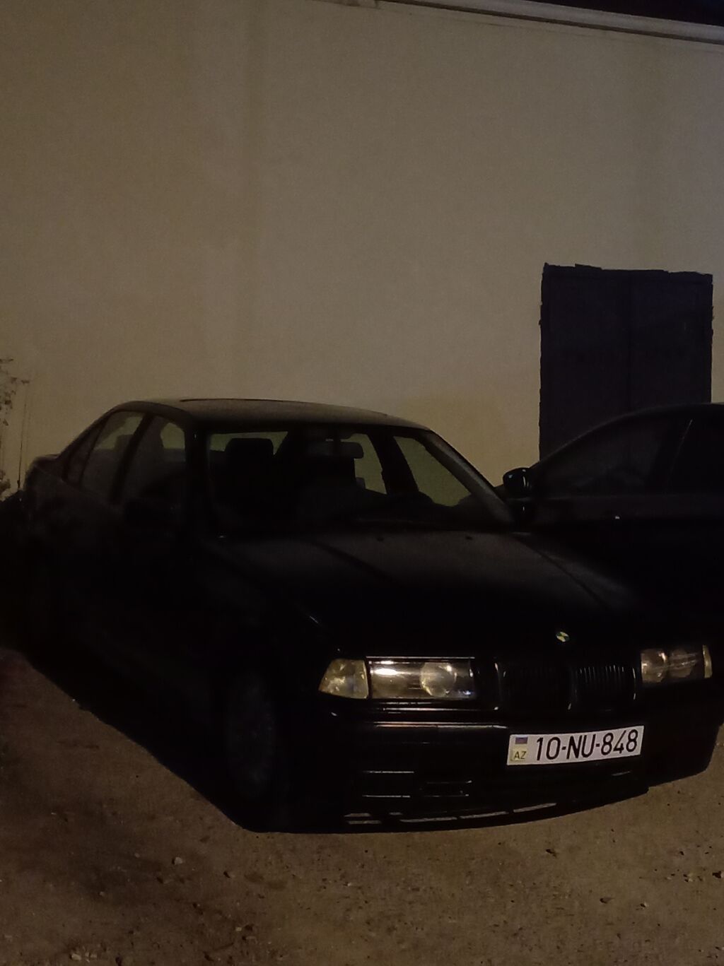 BMW 3 series: 1.6 l 1992 il Sedan 10-NU-848 — Avtomobillər, Bakı