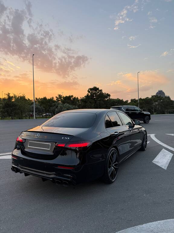 Mercedes E 350 4MATIC, 2.0 L, 2023 il, 35 000 km — Avtomobillər, Bakı (2)