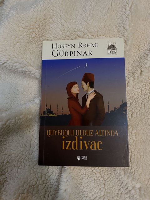 Məhsul: Kitab – “Quyruqlu ulduz altında izdivac” Müəllif: Hüseyn Rəhmi — Bakı