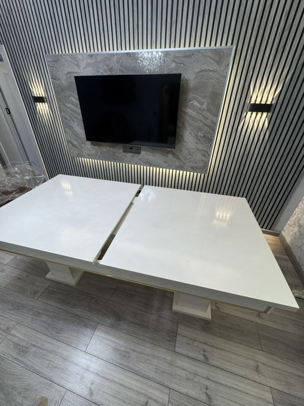 Ağ rəngli, modern dizaynda böyük ölçülü masa. - Material: yüksək — Masalar, Masazır (5)