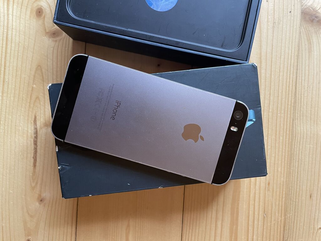 IPhone 5s, 32 GB, Desert Titanium — Apple iPhone, Digah