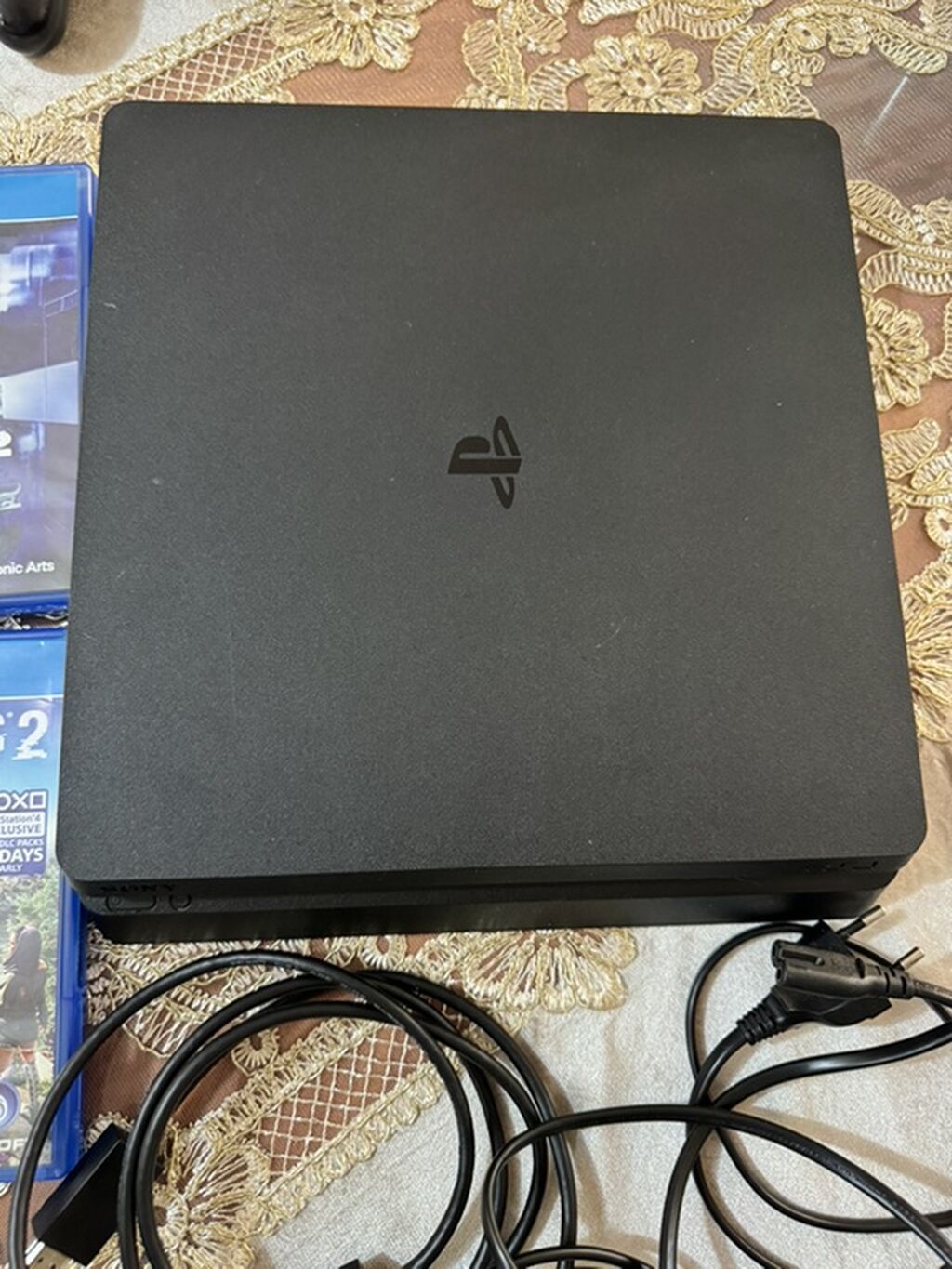 PlayStation 4 Slim komplekti 1tb Tərkib: - PS4 Slim konsol (qara — Oyun konsolları, Bakı (3)