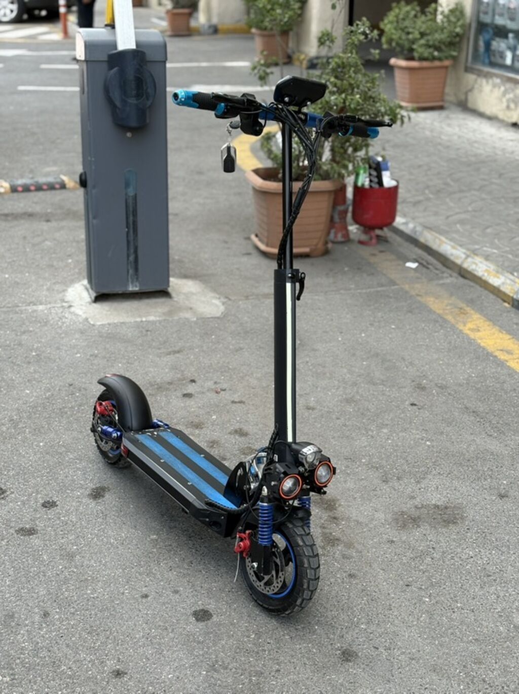 Skuter satilir 70 km/suret. Yuruyus/km - 1650 km. Polnu zaretqaynan — Mopedlər və skuterlər, Bakı (3)