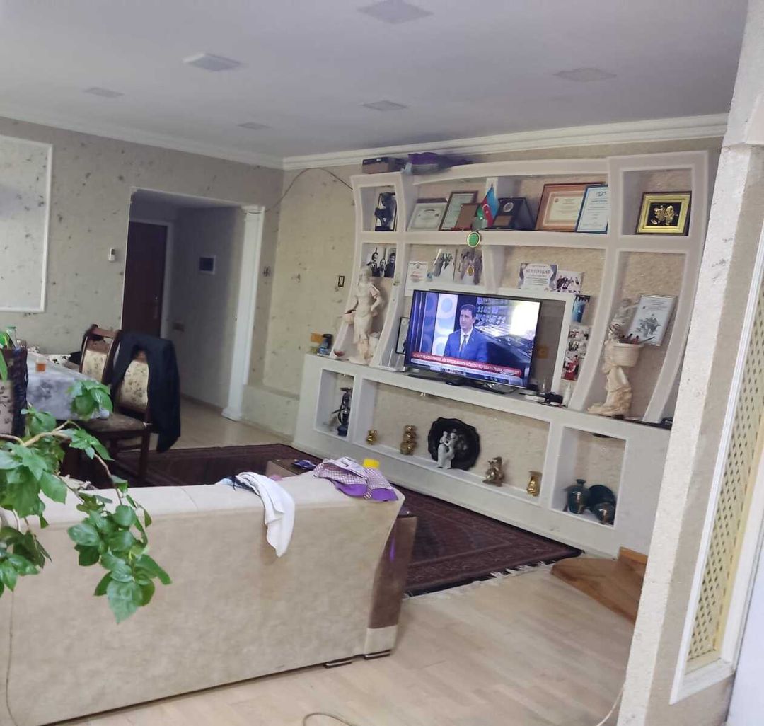 Satılır 5 otaqlı köhnə tikili 160 m² — Mənzil, Bakı (9)