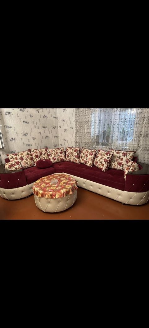 Künc divan 400 manat açılır baza var bufiklə birgə satılır ünvan Xətai — Bakı