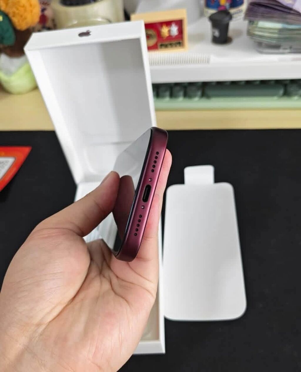 IPhone 18 Pro, 256 GB, Zəmanət, Simsiz şarj, Face ID — Apple iPhone, Digah (4)
