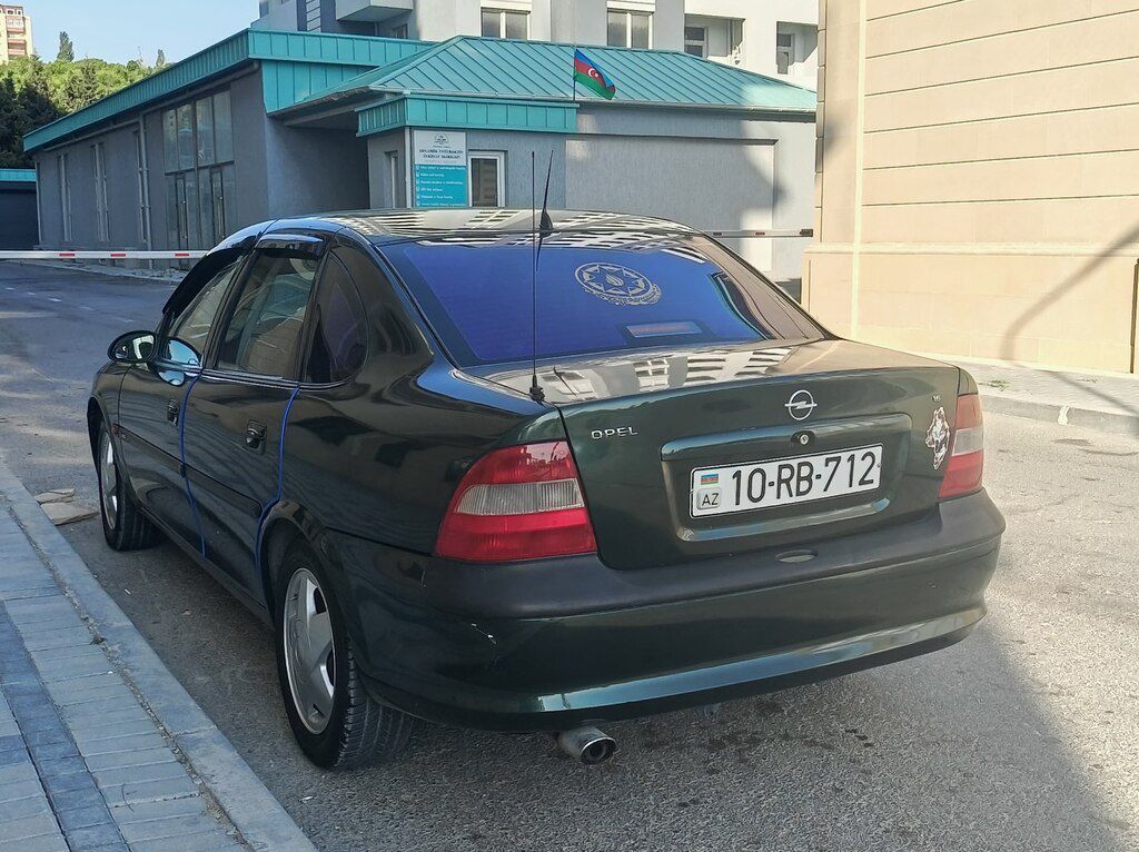 Opel Vectra, 1.6 L, 1998 il, 370 000 km 10-RB-712 — Avtomobillər, Bakı (3)