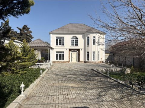 Satılır 4 otaqlı həyət evi/bağ evi 145 m² — Bakı
