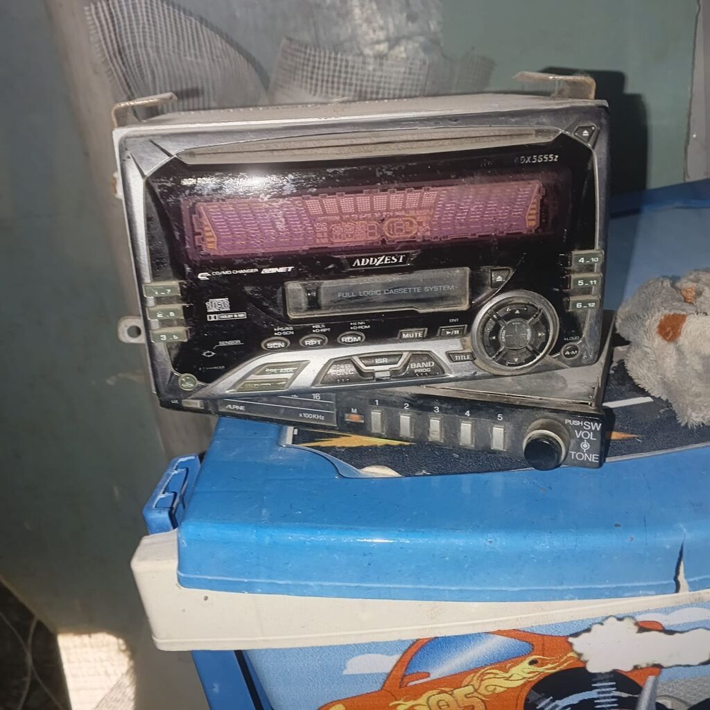 Köhnə model avtomobil maqnitofonları və radio baş blokları dəsti — Avtomobil akustikası, Sumqayıt (3)