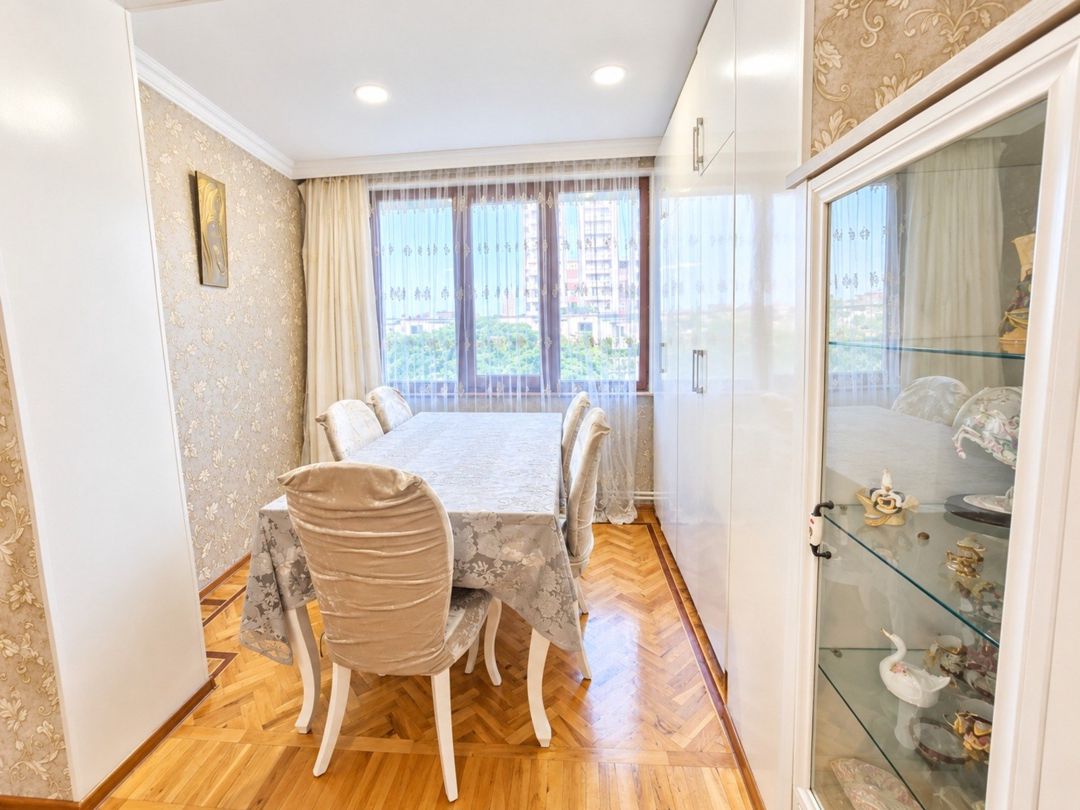 Satılır 4 otaqlı köhnə tikili 100 m² — Mənzil, Bakı (2)