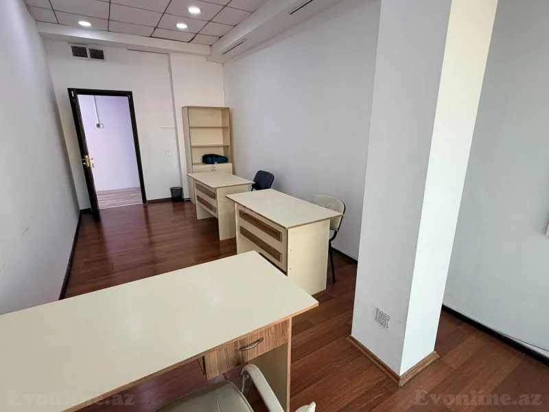 Kirayə verilir Ofis 25 m² Bakı, Nəsimi r., 28 May m — Ofis, Bakı