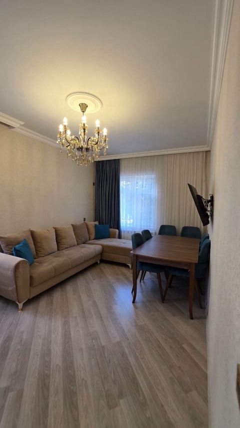 Satılır 2 otaqlı köhnə tikili 65 m² — Bakı