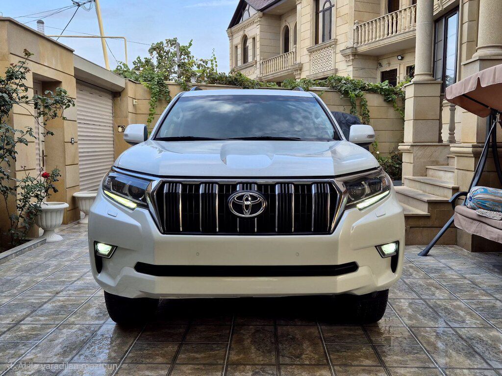 Toyota Land Cruiser Prado, 2.7 L, 2017 il, 145 000 km — Avtomobillər, Bakı (2)
