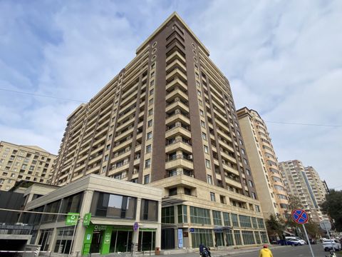Satılır 5 otaqlı yeni tikili 225 m² — Bakı