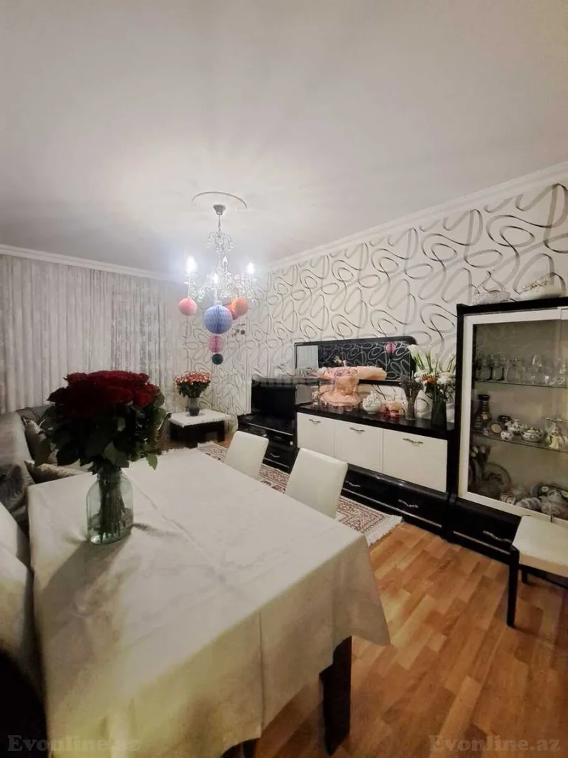 Satılır 3 otaqlı Mənzil Köhnə tikili 80 m² Bakı, Nərimanov r — Bakı