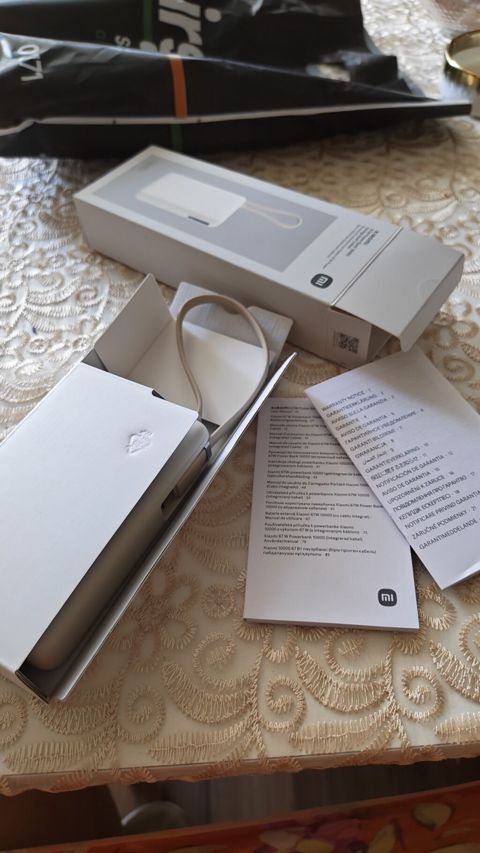 Xiaomi 67W Max Power Bank 10000 (inteqrə olunmuş kabel ilə) - Tutum — Bakı