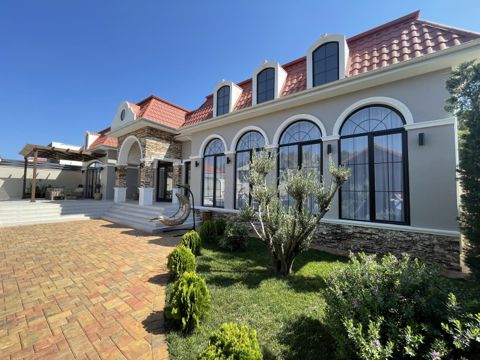 Satılır 5 otaqlı həyət evi/bağ evi 280 m² — Bakı