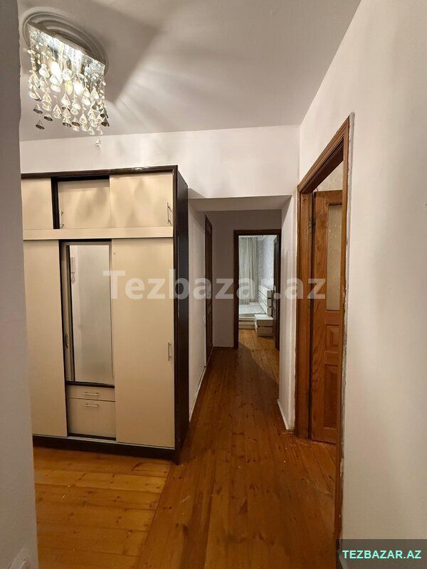 Gənclik metrosu yaxınlığı, Ayna Sultanovda — Ev, villa, Bakı (6)