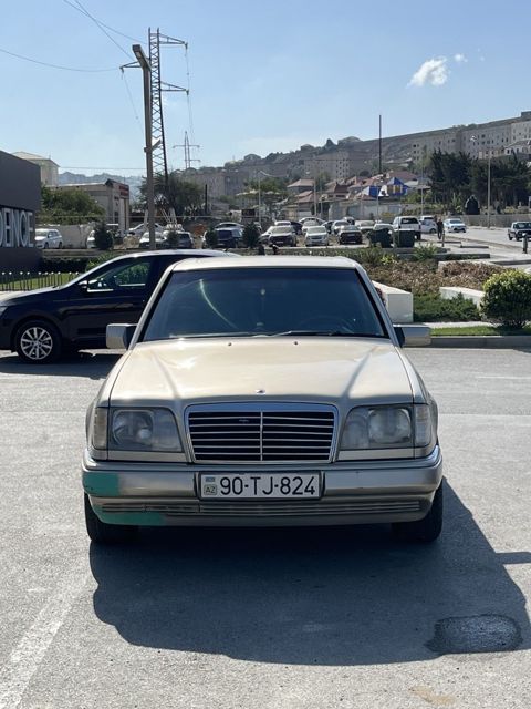 Mercedes 200 E, 2.0 L, 1993 il, 111 111 km — Bakı