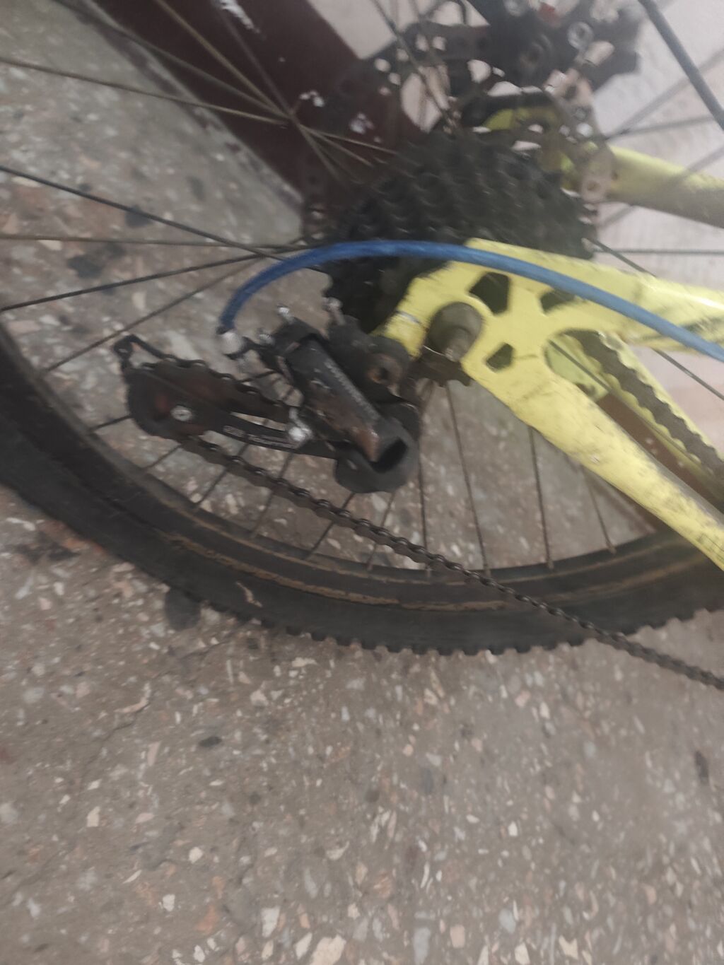 Toba dağ velosiped. arxa teker partlayıb. skorer xerabdi.oturan yer — Dağ velosipedləri, Bakı (4)