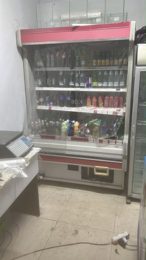 Vitrin Soyuducu 680azn. Unvan Xirdalan Nigaz — Bakı