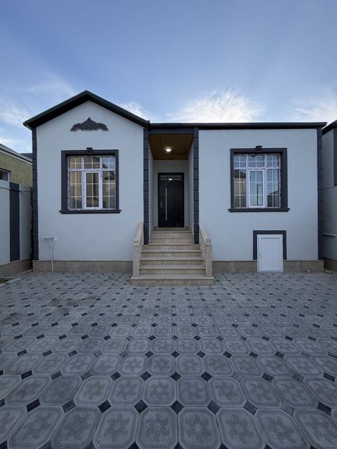 Satılır 4 otaqlı həyət evi/bağ evi 90 m² — Bakı